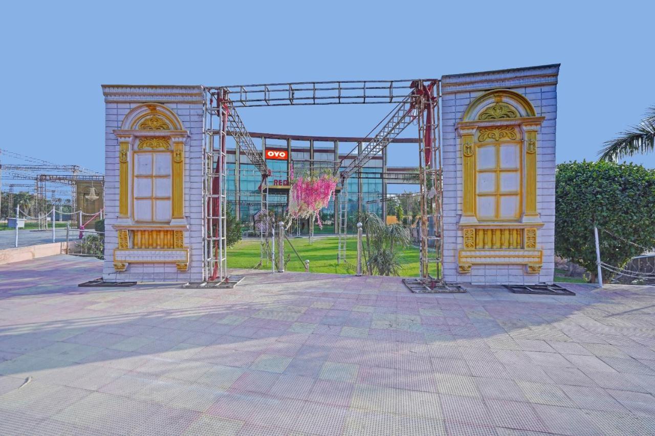 Oyo 87701 Lucky Farm Hotel Shahpur  Exterior photo