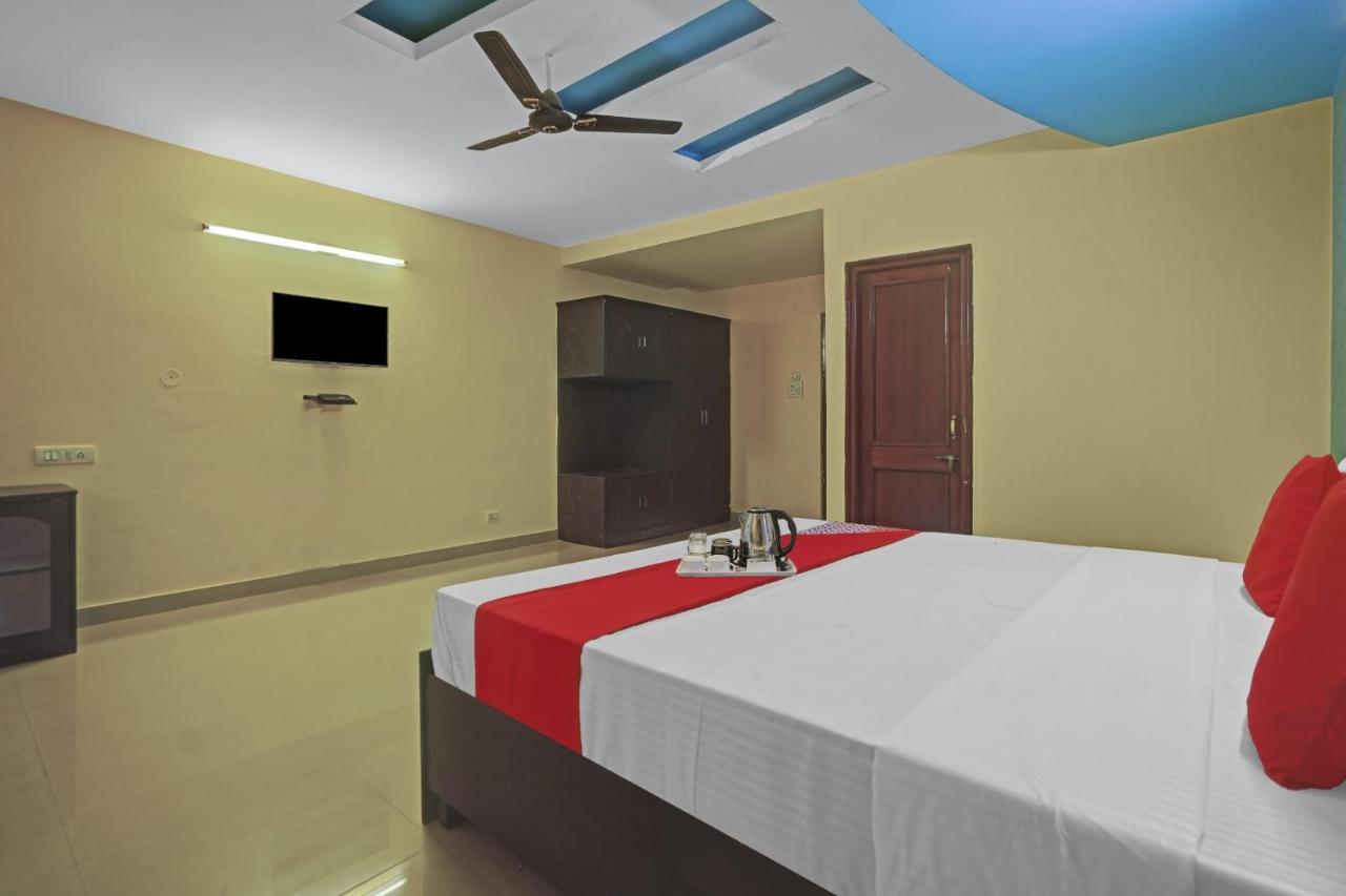 Oyo 87701 Lucky Farm Hotel Shahpur  Exterior photo